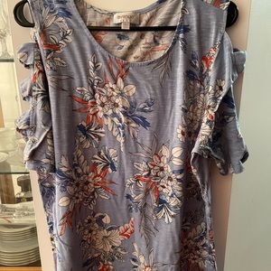 Great floral blouse with thick fabric